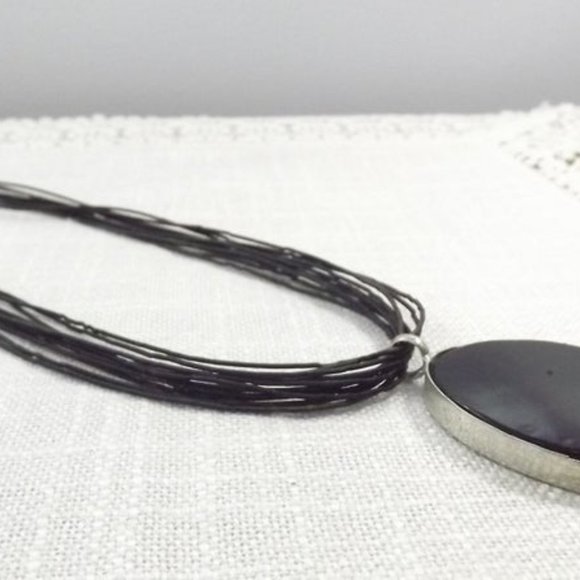 Vintage Black Glass Pendant Necklace - Picture 4 of 8